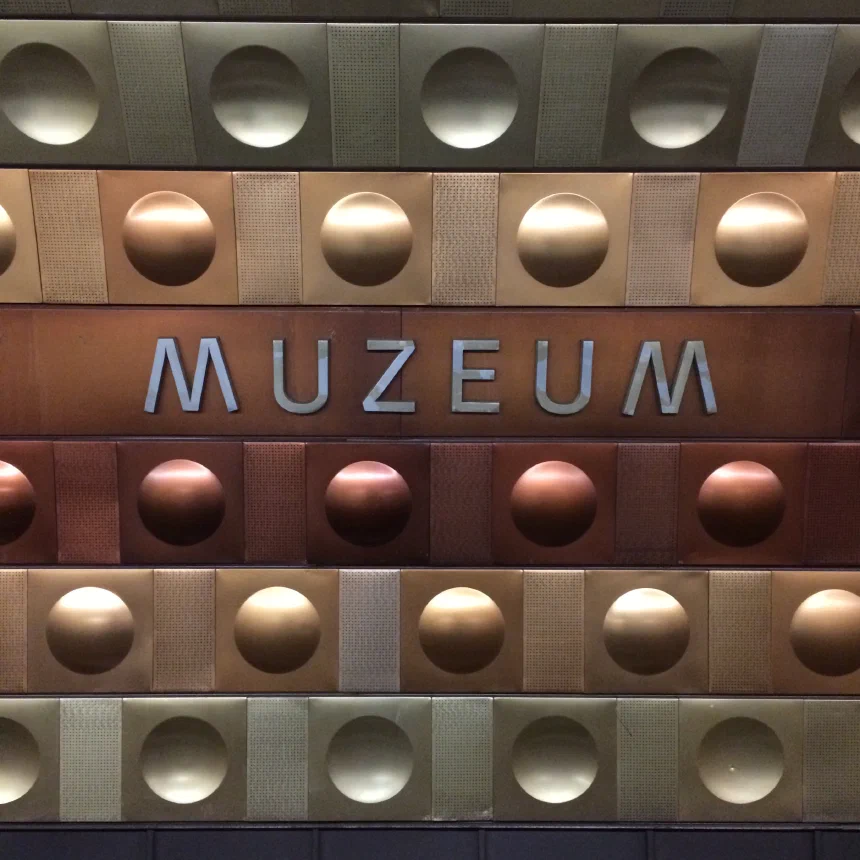 Muzeum Metro Station