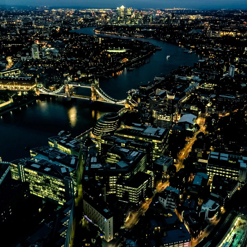 View from the Shard photography using Gorillapod mounted to handrail