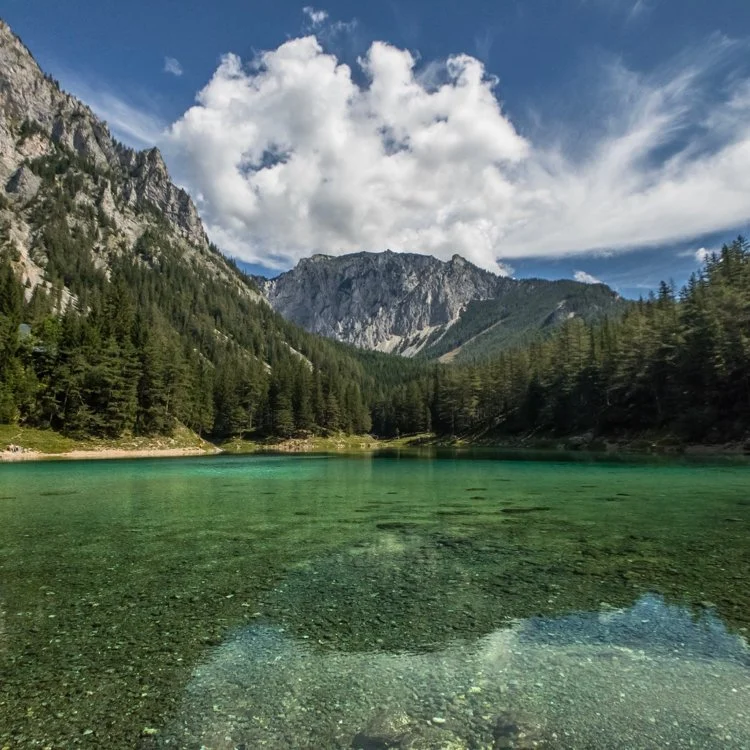 3 stunning Photo Spots at the Green Lake in Austria