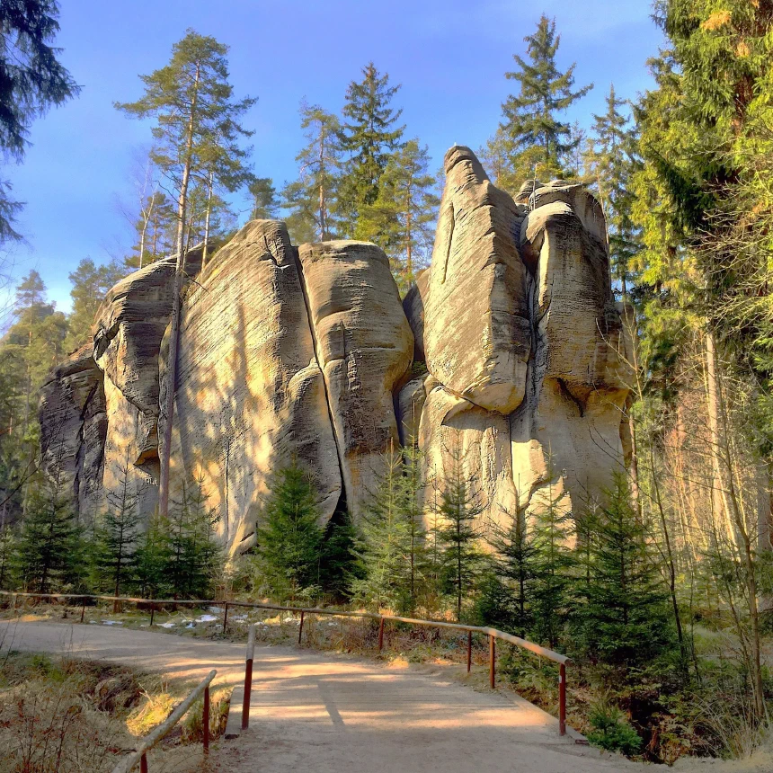 Rock Formation; (cc) by-nc squics.com