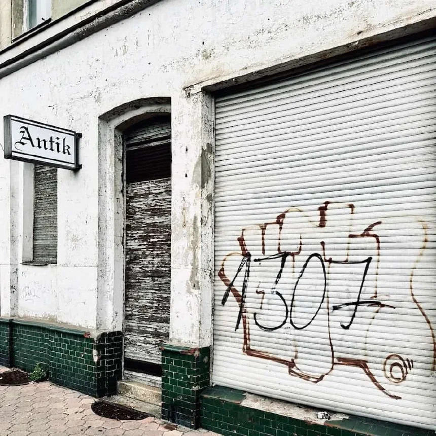 Abandoned store in Forst-Lausitz