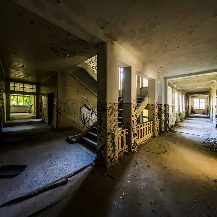 Hallway shot on Moment Superfish