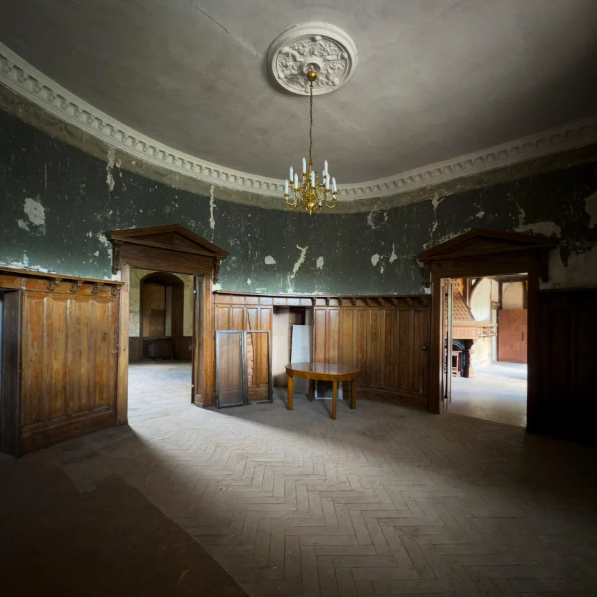 Big Room at the abandoned Castle Henriette-Helmsdorf