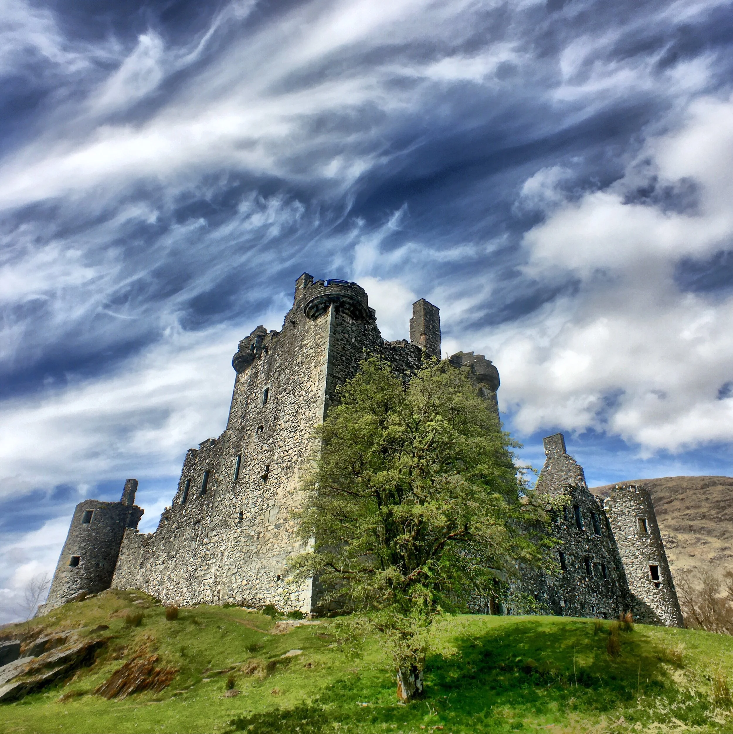 Visit Kilchurn Castle: A photogenic castle ruin in  Scotland's Majestic Highlands